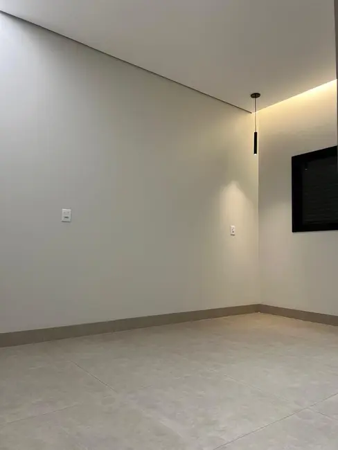 Foto 6 de Casa com 3 quartos à venda, 180m2 em Novo Mundo, Uberlandia - MG