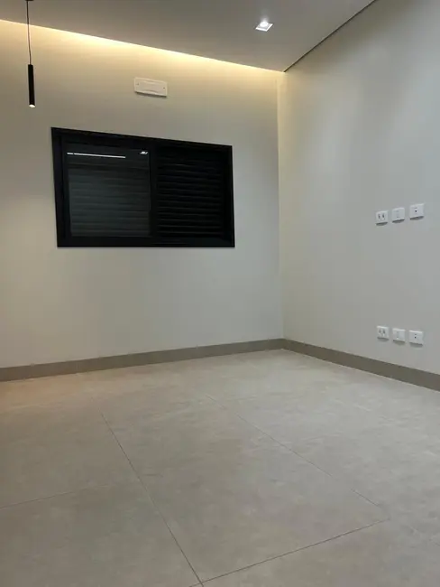 Foto 5 de Casa com 3 quartos à venda, 180m2 em Novo Mundo, Uberlandia - MG