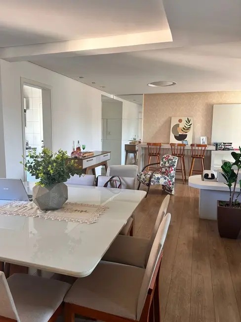 Foto 3 de Apartamento com 3 quartos à venda, 102m2 em Saraiva, Uberlandia - MG