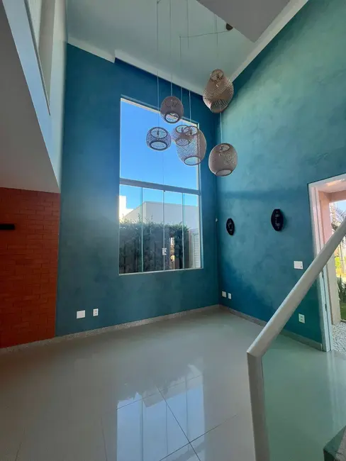 Foto 3 de Casa de Condomínio com 3 quartos à venda, 280m2 em Aclimação, Uberlandia - MG