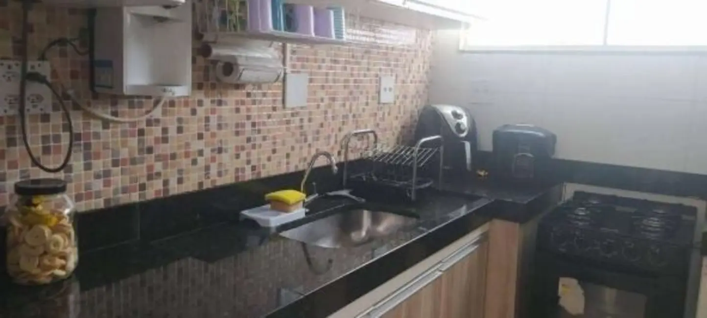 Foto 3 de Casa de Condomínio com 2 quartos à venda, 130m2 em Chácaras Tubalina e Quartel, Uberlandia - MG