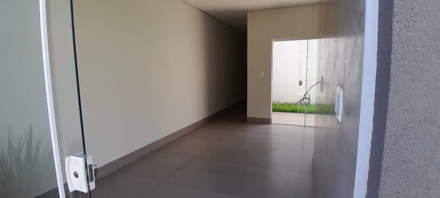 Foto 2 de Casa com 2 quartos à venda, 75m2 em Laranjeiras, Uberlandia - MG