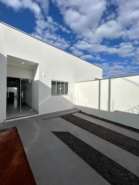 Foto 1 de Casa com 2 quartos à venda, 68m2 em São Jorge, Uberlandia - MG
