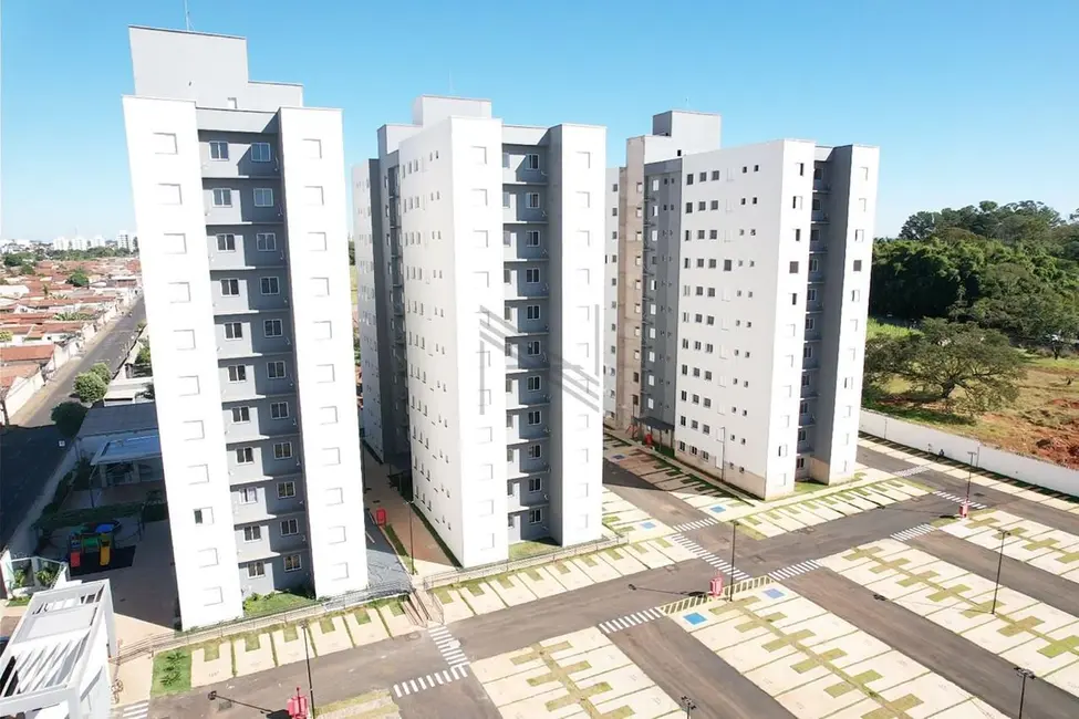 Foto 2 de Apartamento com 2 quartos à venda, 57m2 em Jardim Holanda, Uberlandia - MG