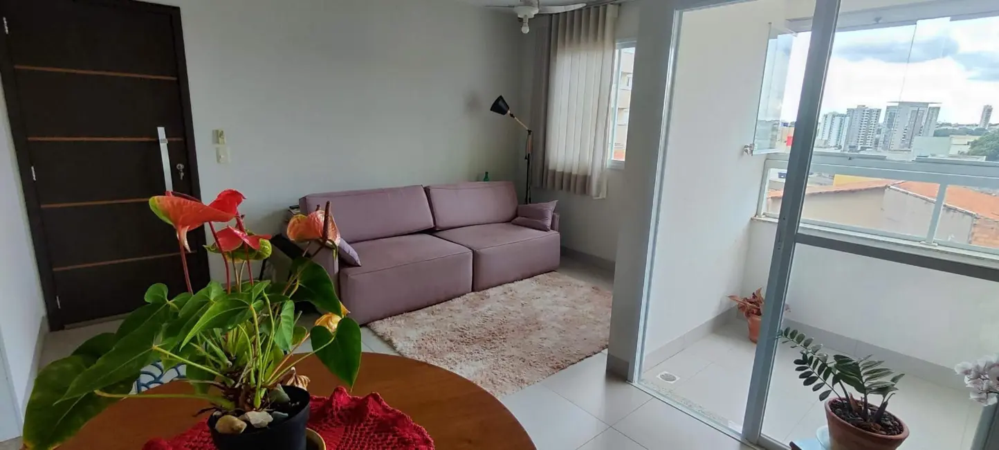 Foto 2 de Apartamento com 2 quartos à venda, 66m2 em Santa Mônica, Uberlandia - MG