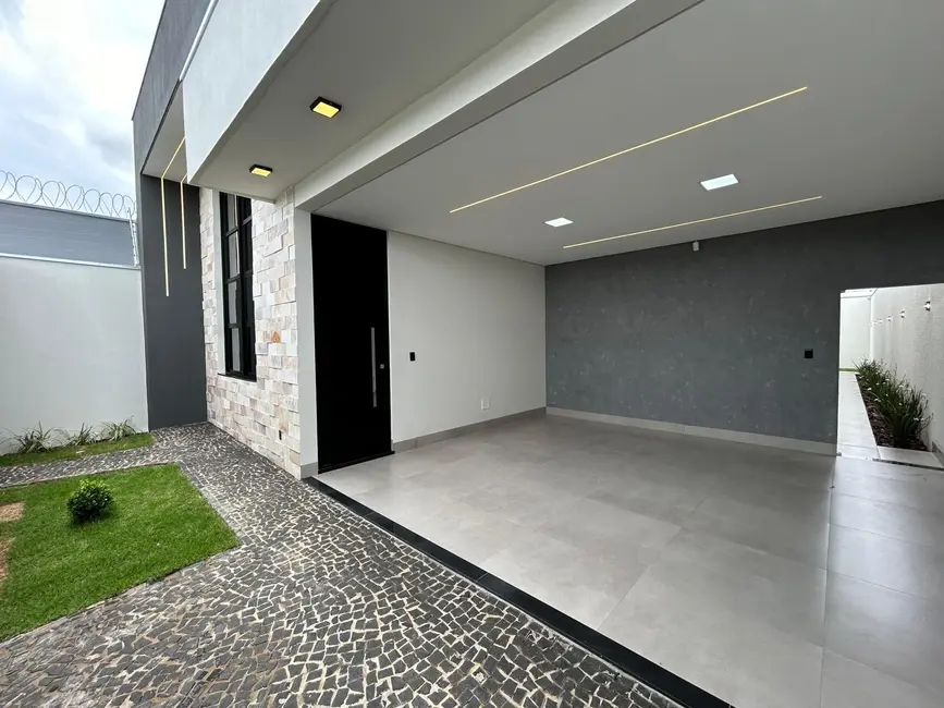 Foto 1 de Casa com 3 quartos à venda, 150m2 em Uberlandia - MG