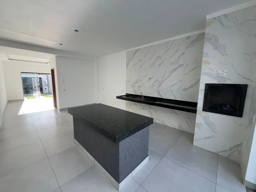 Foto 4 de Sobrado com 3 quartos à venda, 100m2 em Novo Mundo, Uberlandia - MG