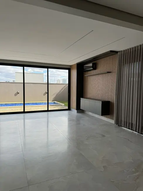 Casa com 4 quartos à venda, 363m2 em Granja Marileusa, Uberlandia - MG - imagem 3 Foto 3 de Casa com 4 quartos à venda, 363m2 em Granja Marileusa, Uberlandia - MG