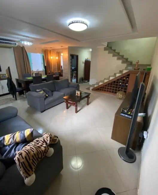 Foto 2 de Casa com 3 quartos à venda, 200m2 em Taquara, Rio De Janeiro - RJ