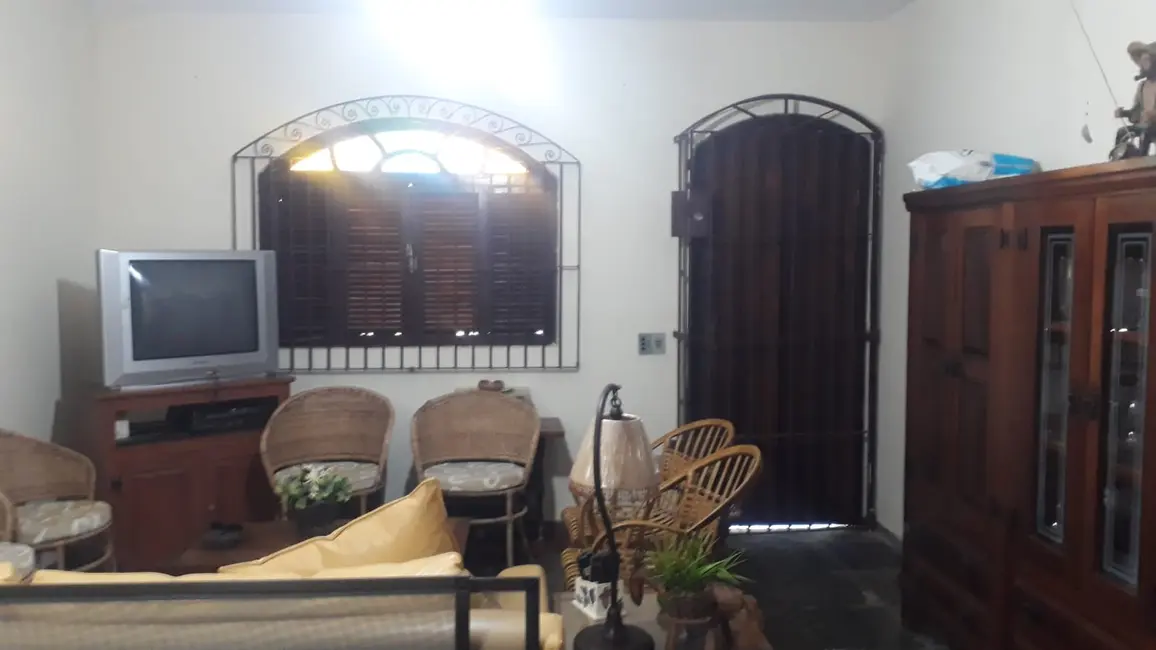 Foto 5 de Casa com 3 quartos à venda, 255m2 em Balneário São Pedro, Sao Pedro Da Aldeia - RJ