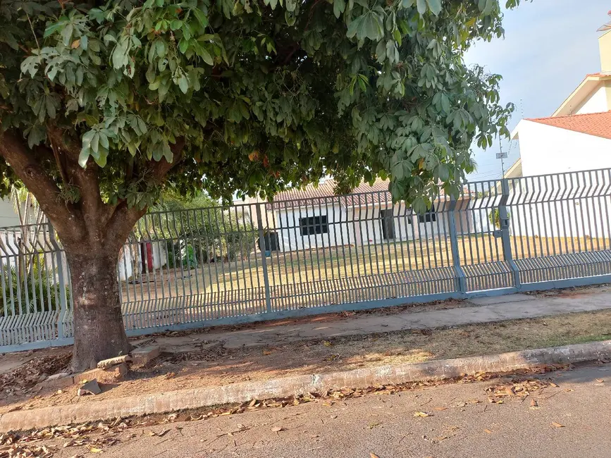 Casa com 2 quartos à venda, 800m2 em Sorriso - MT - imagem 2 Foto 2 de Casa com 2 quartos à venda, 800m2 em Sorriso - MT