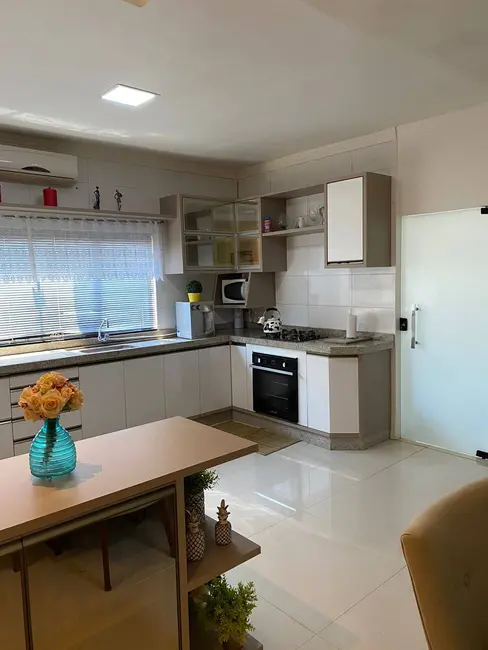 Casa com 6 quartos à venda, 390m2 em Sorriso - MT - imagem 8 Foto 8 de Casa com 6 quartos à venda, 390m2 em Sorriso - MT