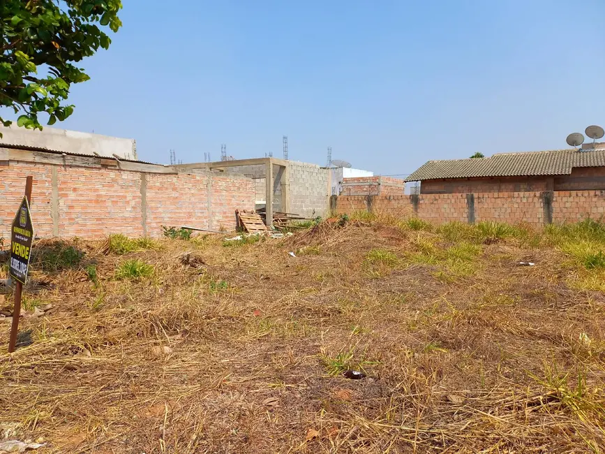 Foto 2 de Terreno / Lote à venda, 254m2 em Sorriso - MT