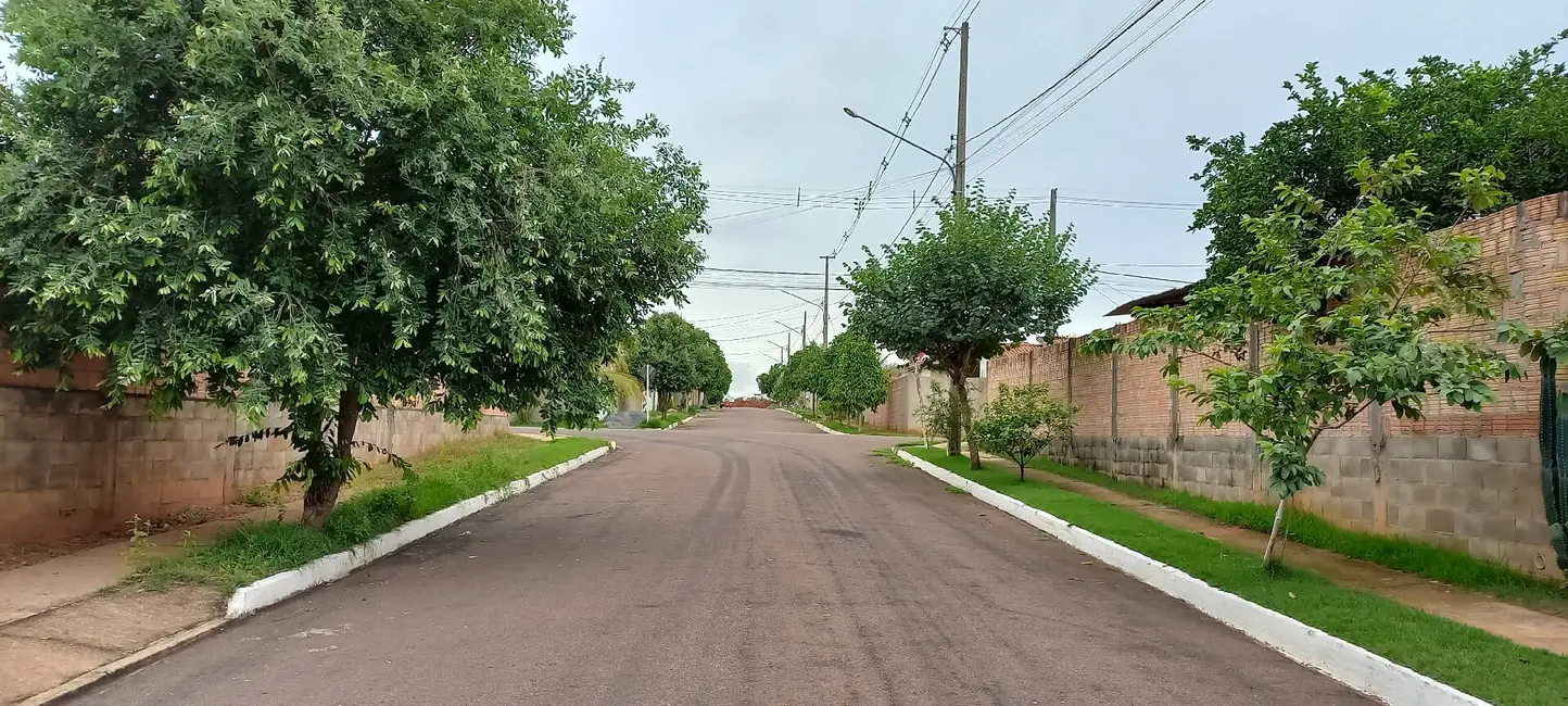 Foto 3 de Casa com 2 quartos à venda, 200m2 em Sorriso - MT