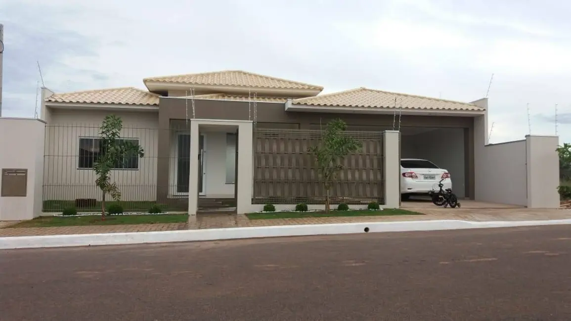 Foto 1 de Casa com 3 quartos à venda, 1528m2 em Sorriso - MT