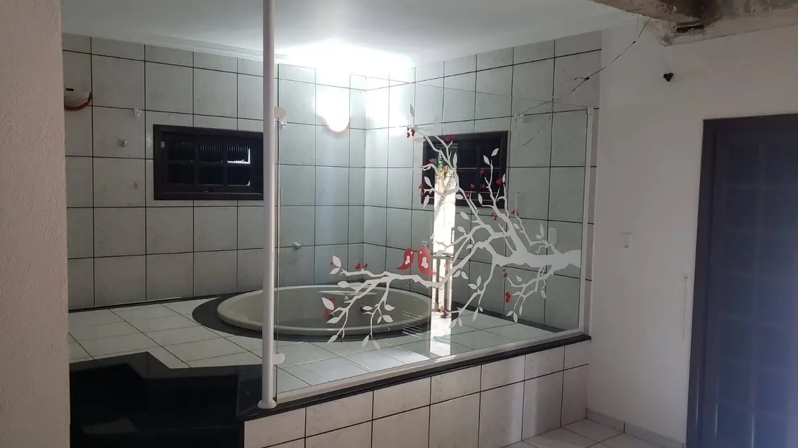 Casa com 3 quartos à venda, 900m2 em Sorriso - MT - imagem 4 Foto 4 de Casa com 3 quartos à venda, 900m2 em Sorriso - MT