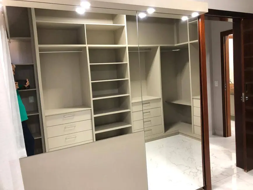 Casa com 3 quartos à venda, 540m2 em Sorriso - MT - imagem 6 Foto 6 de Casa com 3 quartos à venda, 540m2 em Sorriso - MT