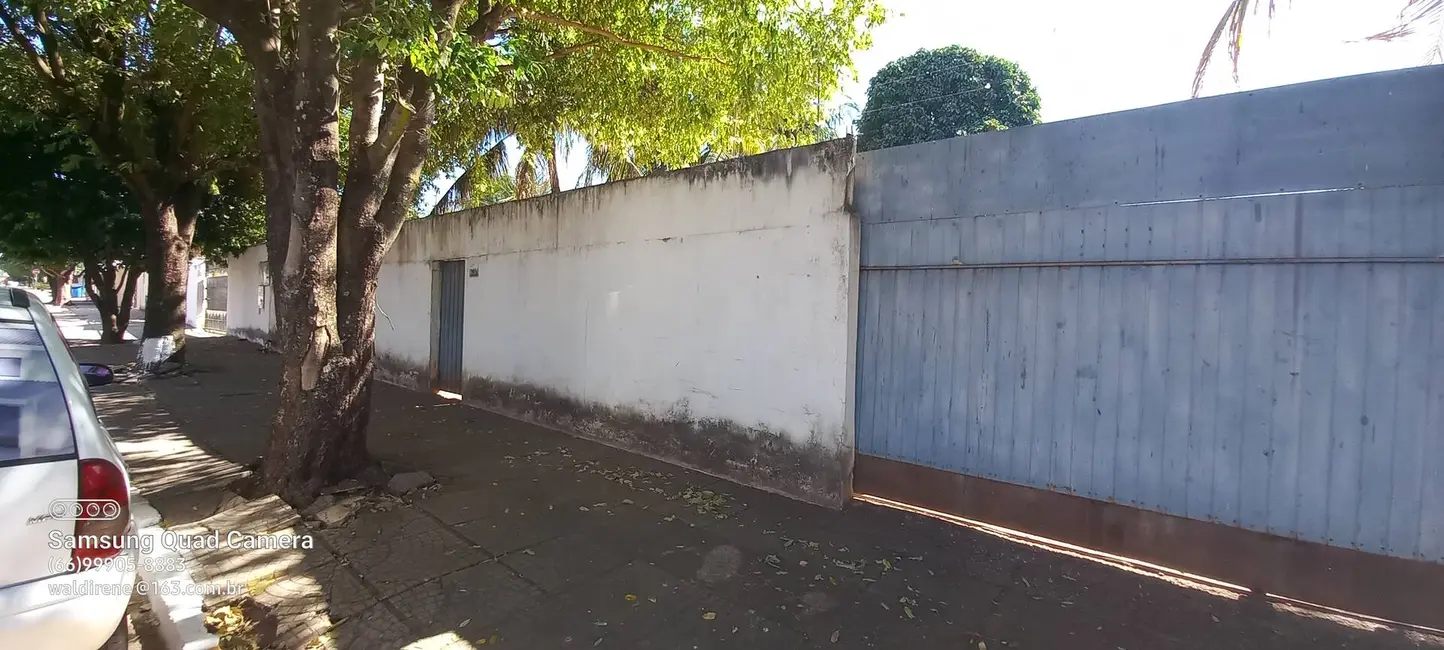 Foto 2 de Casa com 3 quartos à venda, 2040m2 em Sorriso - MT