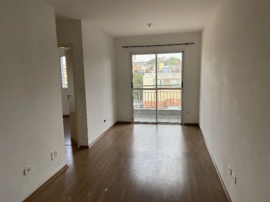 Foto 1 de Apartamento com 2 quartos para alugar, 50m2 em Vila Carmosina, São Paulo - SP