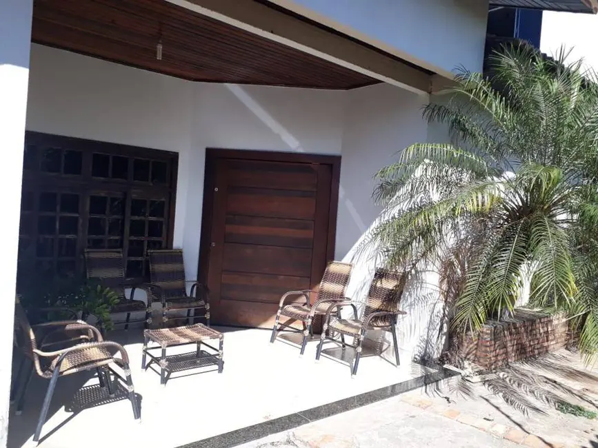 Foto 5 de Casa com 3 quartos à venda e para alugar, 263m2 em Sinop - MT