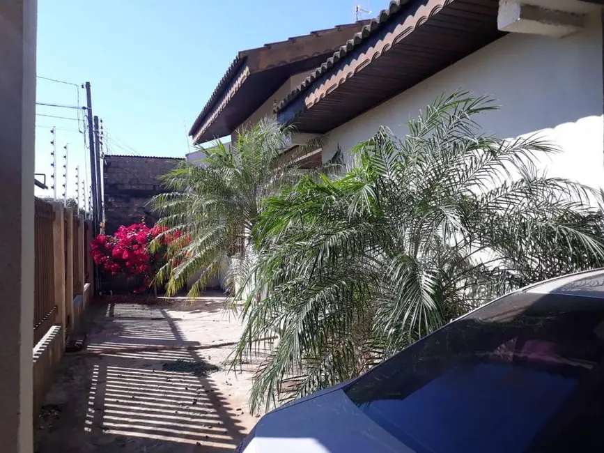 Foto 7 de Casa com 3 quartos à venda e para alugar, 263m2 em Sinop - MT