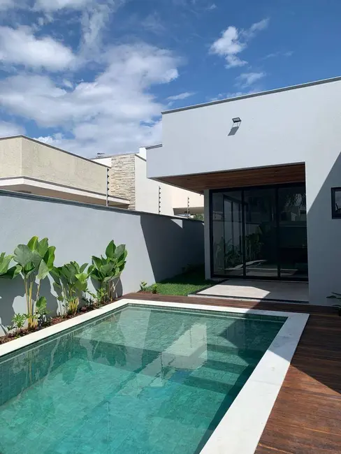 Casa com 3 quartos à venda, 330m2 em Sinop - MT - imagem 2 Foto 2 de Casa com 3 quartos à venda, 330m2 em Sinop - MT