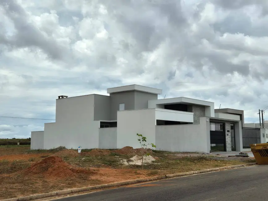 Foto 4 de Casa com 3 quartos à venda, 155m2 em Sinop - MT