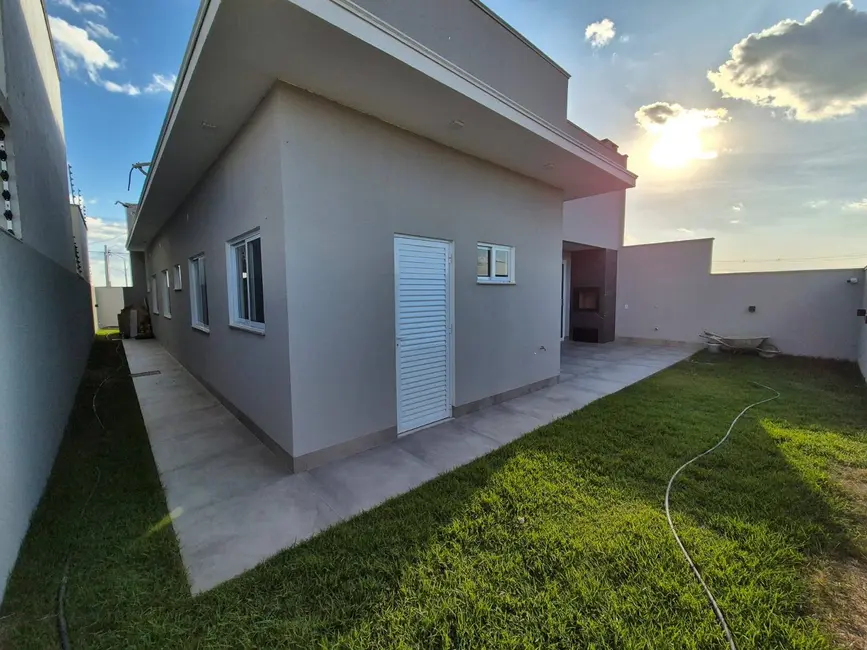 Foto 6 de Casa com 3 quartos à venda, 155m2 em Sinop - MT