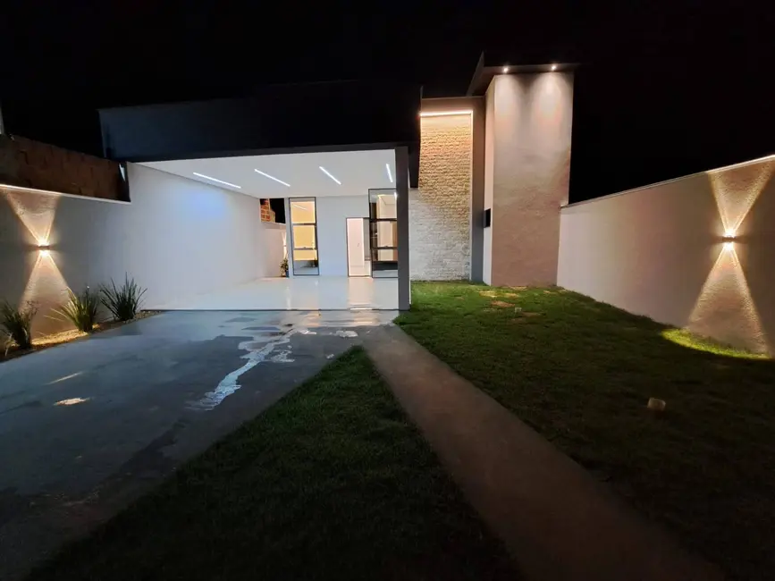 Foto 1 de Casa com 3 quartos à venda, 150m2 em Sinop - MT