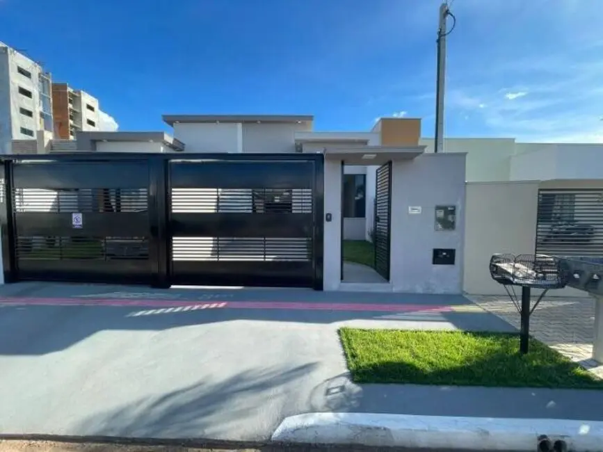 Foto 2 de Casa com 3 quartos à venda, 102m2 em Sinop - MT