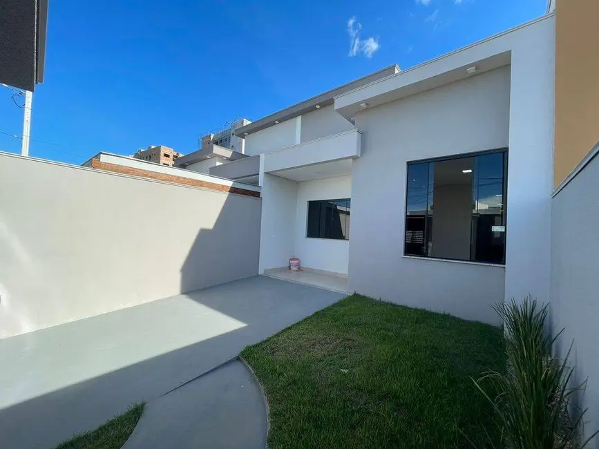 Foto 1 de Casa com 3 quartos à venda, 102m2 em Sinop - MT