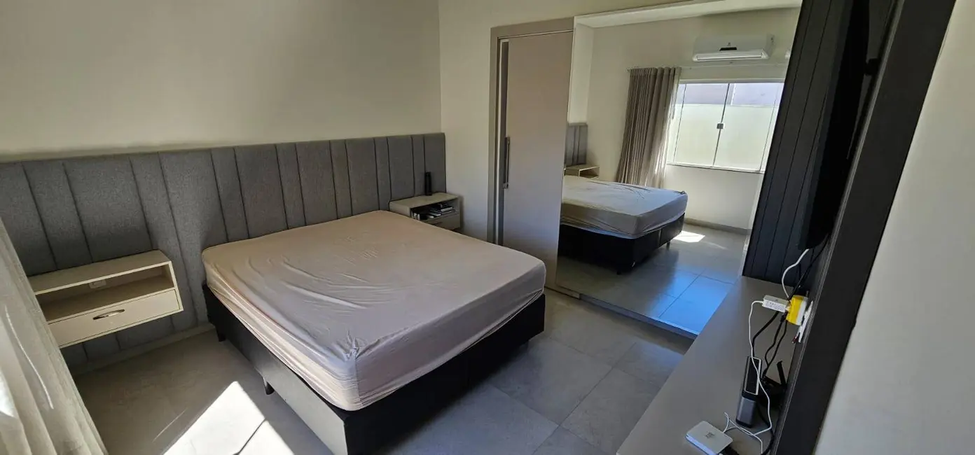 Casa com 3 quartos à venda, 318m2 em Sinop - MT - imagem 8 Foto 8 de Casa com 3 quartos à venda, 318m2 em Sinop - MT