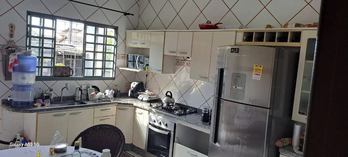 Casa com 3 quartos à venda, 300m2 em Residencial Nossa Senhora Aparecida, Sinop - MT - imagem 9 Foto 9 de Casa com 3 quartos à venda, 300m2 em Residencial Nossa Senhora Aparecida, Sinop - MT