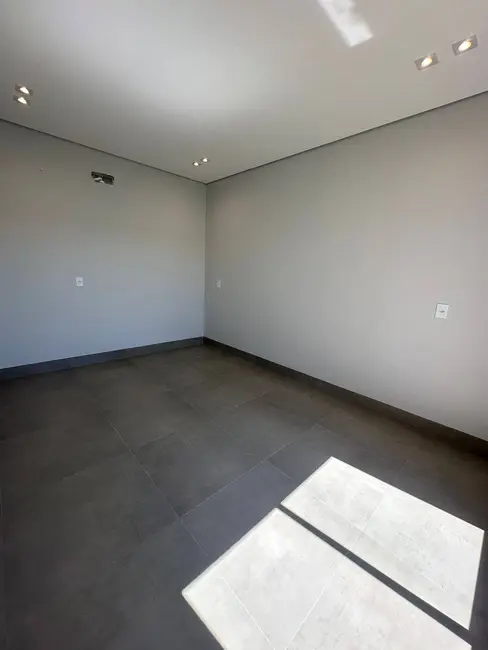 Casa com 3 quartos à venda, 240m2 em Residencial Florença, Sinop - MT - imagem 9 Foto 9 de Casa com 3 quartos à venda, 240m2 em Residencial Florença, Sinop - MT