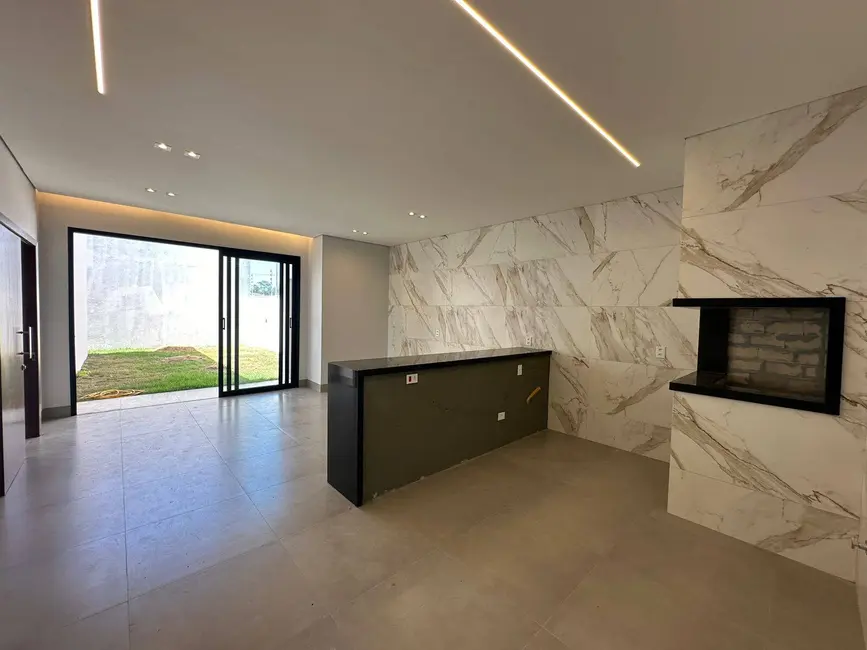 Casa com 3 quartos à venda, 240m2 em Residencial Florença, Sinop - MT - imagem 4 Foto 4 de Casa com 3 quartos à venda, 240m2 em Residencial Florença, Sinop - MT