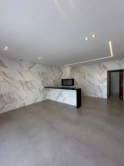 Casa com 3 quartos à venda, 240m2 em Residencial Florença, Sinop - MT - imagem 3 Foto 3 de Casa com 3 quartos à venda, 240m2 em Residencial Florença, Sinop - MT