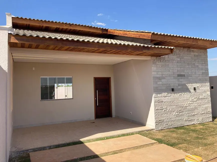 Foto 2 de Casa com 2 quartos à venda, 300m2 em Sinop - MT