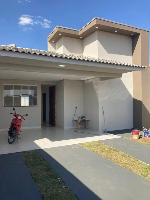 Foto 1 de Casa com 2 quartos à venda, 86m2 em Sinop - MT