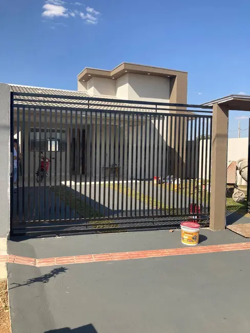 Foto 2 de Casa com 2 quartos à venda, 86m2 em Sinop - MT