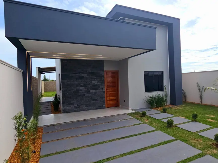 Foto 2 de Casa com 3 quartos à venda, 309m2 em Sinop - MT