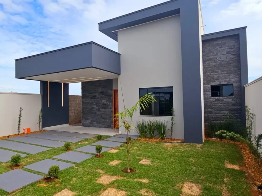 Foto 1 de Casa com 3 quartos à venda, 309m2 em Sinop - MT