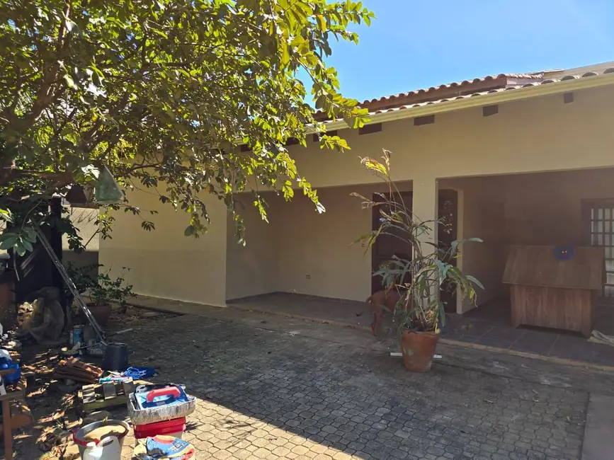 Foto 9 de Casa com 3 quartos para alugar em Jardim Paraíso, Sinop - MT