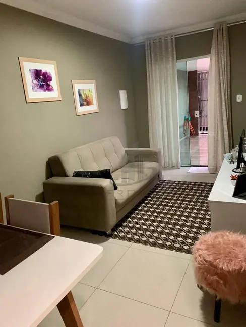 Casa com 4 quartos à venda, 100m2 em Jardim Vila Rica - Tiradentes, Volta Redonda - RJ - imagem 3 Foto 3 de Casa com 4 quartos à venda, 100m2 em Jardim Vila Rica - Tiradentes, Volta Redonda - RJ