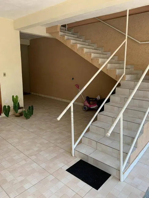 Casa com 5 quartos à venda, 150m2 em Minerlândia, Volta Redonda - RJ - imagem 3 Foto 3 de Casa com 5 quartos à venda, 150m2 em Minerlândia, Volta Redonda - RJ