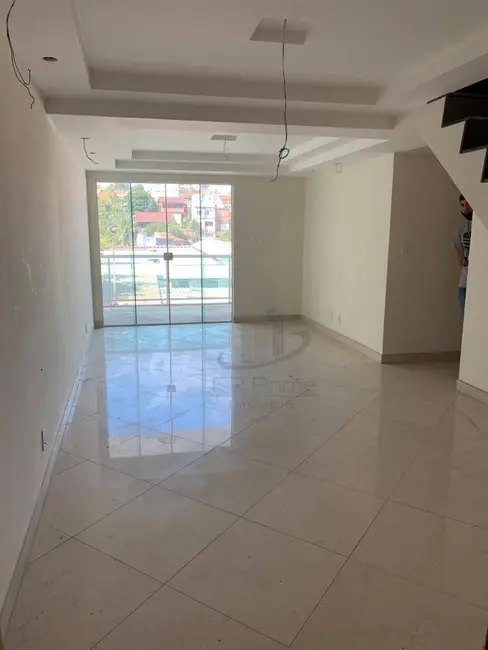 Foto 3 de Cobertura com 4 quartos à venda, 190m2 em Jardim Normandia, Volta Redonda - RJ