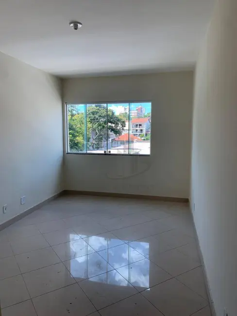 Foto 6 de Cobertura com 4 quartos à venda, 190m2 em Jardim Normandia, Volta Redonda - RJ