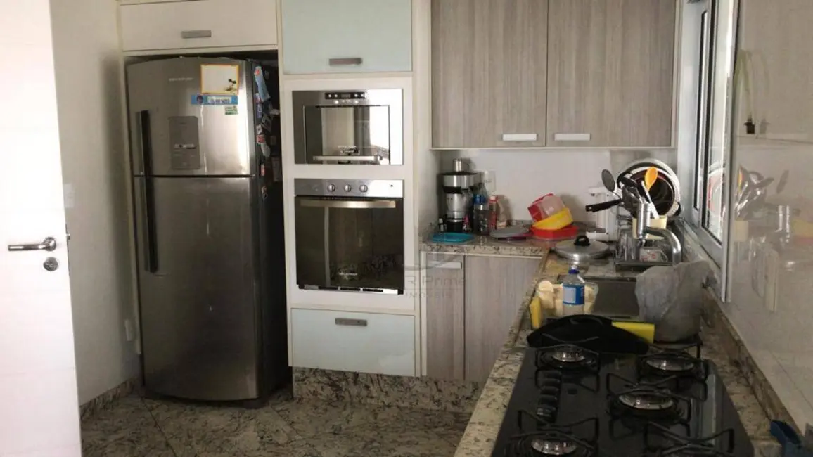 Casa com 4 quartos à venda, 510m2 em Jardim Amália, Volta Redonda - RJ - imagem 7 Foto 7 de Casa com 4 quartos à venda, 510m2 em Jardim Amália, Volta Redonda - RJ