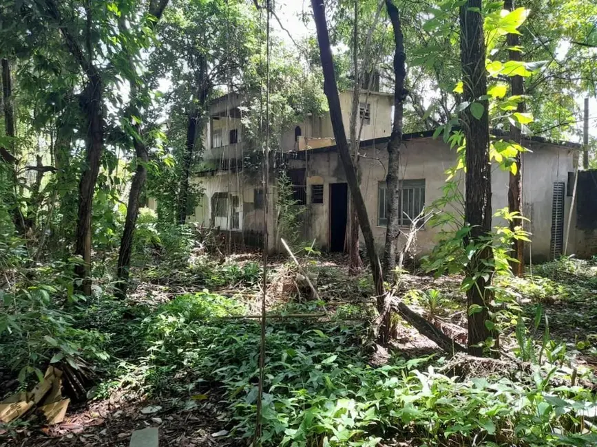 Terreno / Lote à venda, 1476m2 em São Luís, Volta Redonda - RJ - imagem 3 Foto 3 de Terreno / Lote à venda, 1476m2 em São Luís, Volta Redonda - RJ