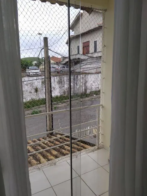 Casa com 3 quartos à venda, 120m2 em Jardim Belvedere, Volta Redonda - RJ - imagem 6 Foto 6 de Casa com 3 quartos à venda, 120m2 em Jardim Belvedere, Volta Redonda - RJ