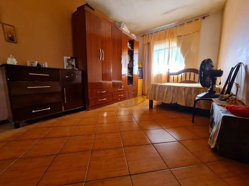 Casa com 3 quartos à venda, 220m2 em Centro, Pinheiral - RJ - imagem 3 Foto 3 de Casa com 3 quartos à venda, 220m2 em Centro, Pinheiral - RJ